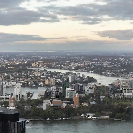 Level 56 Cbds Luxurious 5 Star Exp Apartment Brisbane