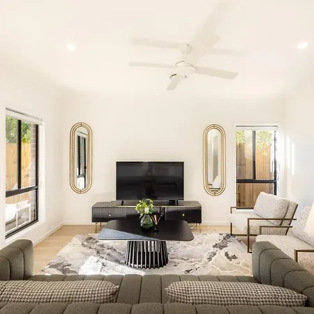 Grand Luxe Oasis Prime Location Balcony And Patio * Brisbane