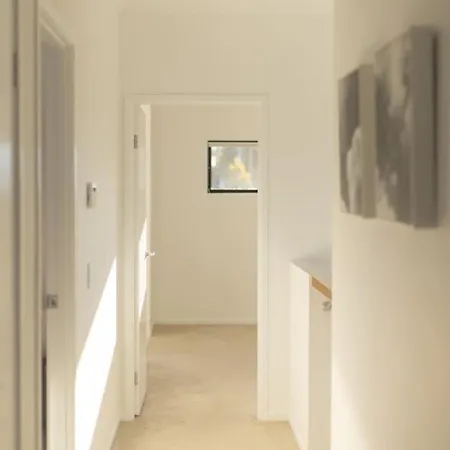 Holiday home Grand Luxe Oasis Prime Location Balcony And Patio Brisbane