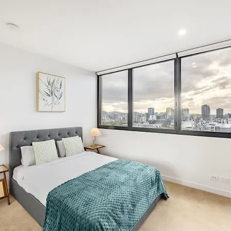 Stylish 2br Unit With Pool And Gym In South Apartment *