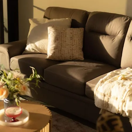 Stylish 2br Unit With Pool And Gym In South Apartment Brisbane