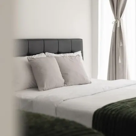 Modern Retreat In Heart Of Sunnybank *