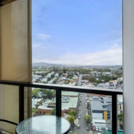 20th-floor Urban Oasis Fv Brisbane