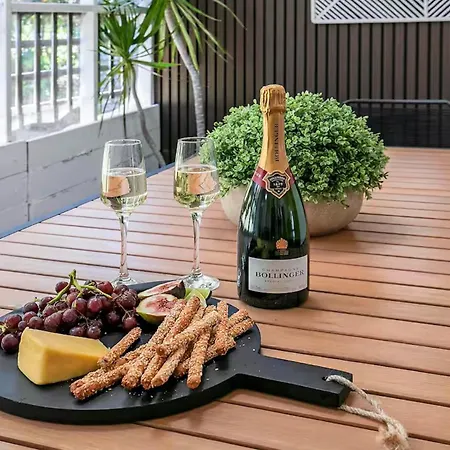 Haven Milton 4br Sleeps 10 Holiday home Brisbane