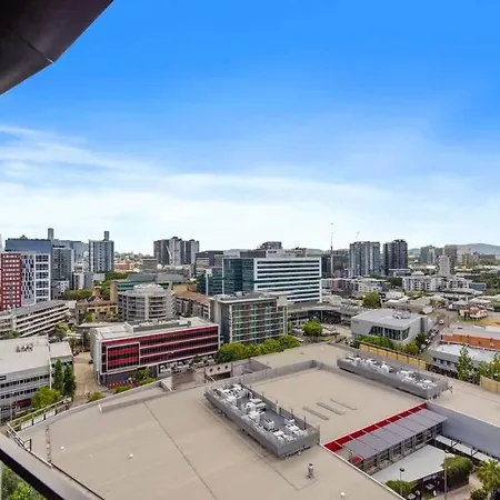 Capri - Executive 1br In Fortitude Valley Parking Apartment Brisbane