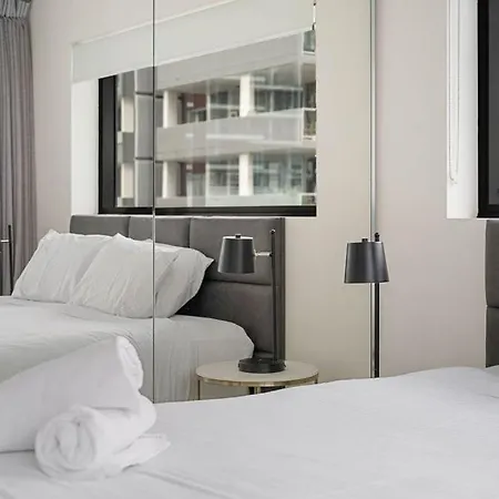 54q Abnb-style Discover Riverside Bliss With Pool And Free Parking Near Portside Apartment