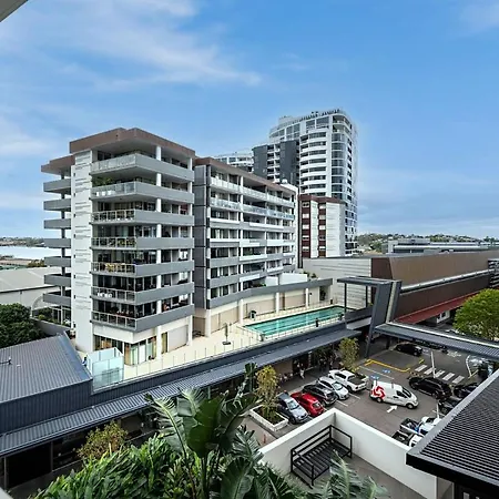 Apartment 54q Abnb-style Discover Riverside Bliss With Pool And Free Parking Near Portside