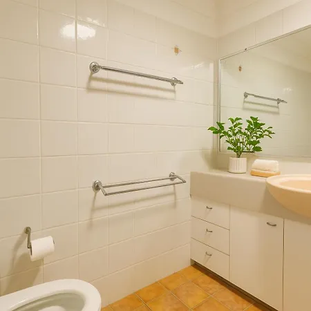 140sqm Modern Teneriffe 2 Bedroom & Balcony Apartment