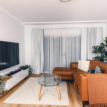 140sqm Modern Teneriffe 2 Bedroom & Balcony * Brisbane