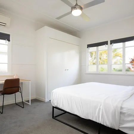 Smart Self Check-in - Carina Apartment Brisbane