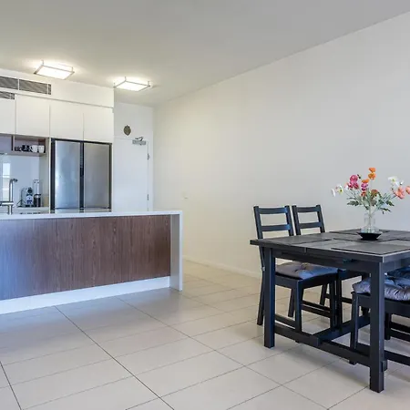 Barramul On The Park With Pool & Gym Access Brisbane