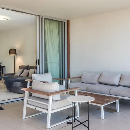 Barramul On The Park With Pool & Gym Access
