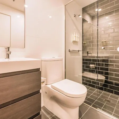 Tranquil 2 Bedroom Between Art And Sky *