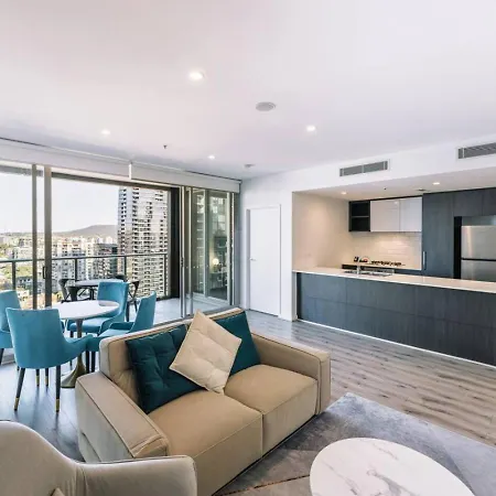 Tranquil 2 Bedroom Between Art And Sky *