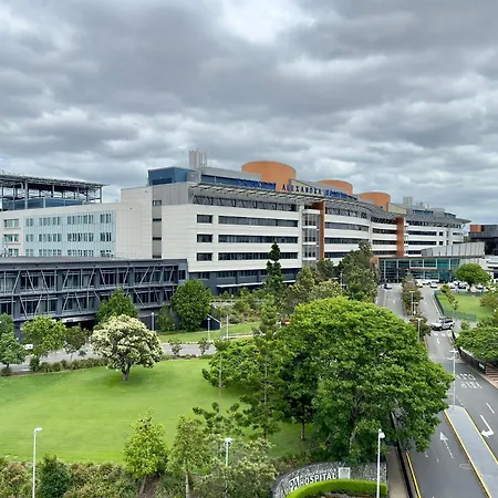 Spacious 2 Bedroom In Woolloongabba Apartment