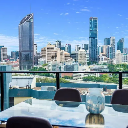 Stunning River Views 2b Apartment