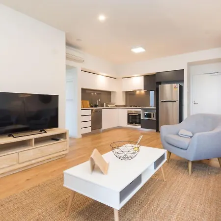 Apartment 1b Southbank. Parking. Long Term