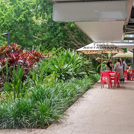 Modern Southbank Parklands Retreat Apartment *