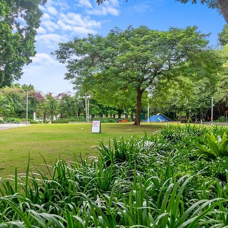 Modern Southbank Parklands Retreat * Brisbane