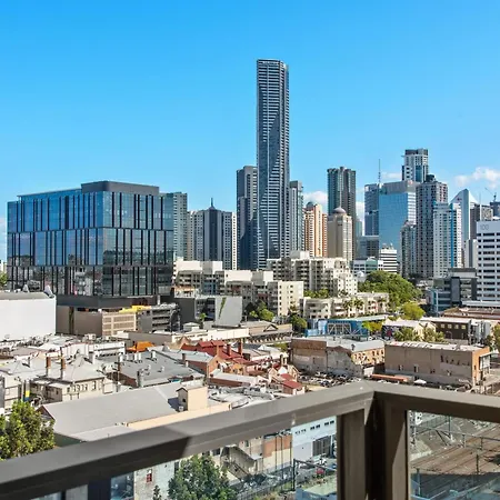 Apartment Luxe 3br With Views, Car Park And Rooftop Pool