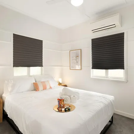 Smart Self Check-in - Carina Apartment Brisbane
