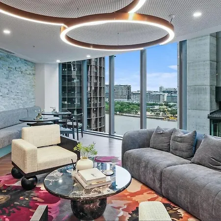 Apartment Diamonds Are Forever 1bed-1bath-parking-views *