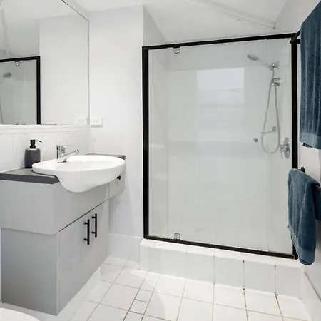 Apartment Woolstore Style - 2bed-2bath-1car - Teneriffe *