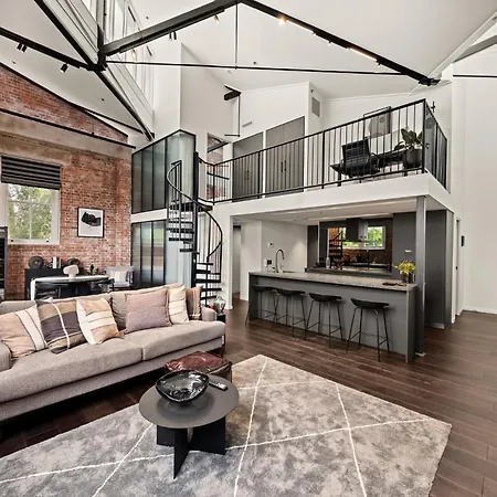 Stylish Riverside 2-bedroom In Teneriffe Apartment