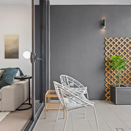 Spacious West End With Pool & Bbq Access Apartment Brisbane