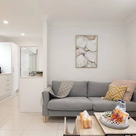 Apartment Smart Self Check-in - N Freney *