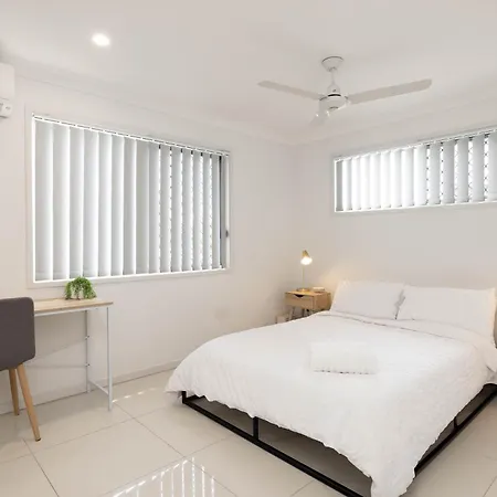 Apartment Smart Self Check-in - Freney Park