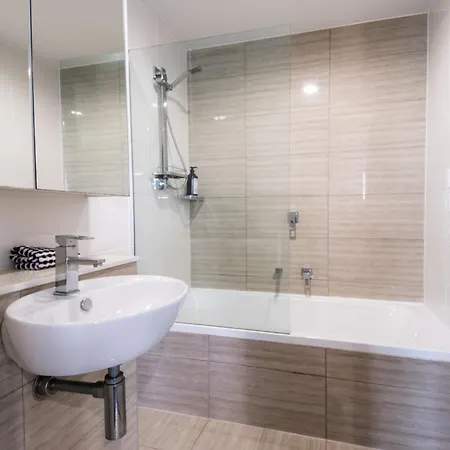 Infinity Tower Apartment Brisbane