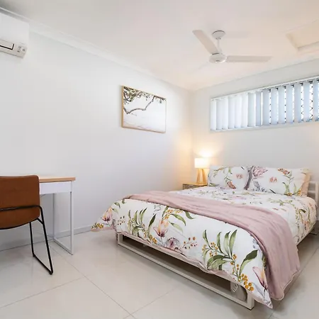 Smart Self Check-in - W Freney Apartment *
