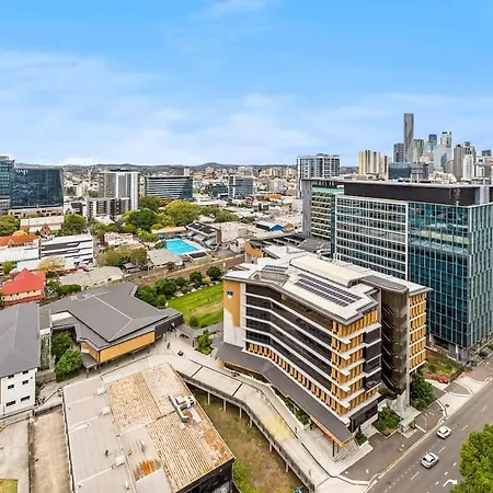 Apartment Belise - Executive 2br Elegance Parking & Pool Brisbane