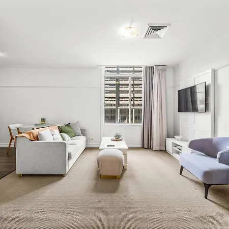 Adina - Perfect & Convenient Pad Apartment