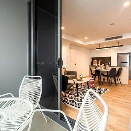 Apartment Stylish Decor 2br South Gym Pool Cine Bo12510 *