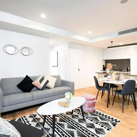 Apartment Stylish Decor 2br South Gym Pool Cine Bo12510 *