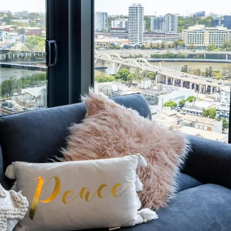 Riverside 1br In South Walk To South Bank & Cultural Icons Cordelia12304-1