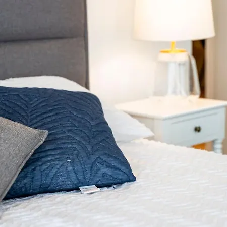 Apartment Stylish Decor 2br South Gym Pool Cine Bo12510 Brisbane