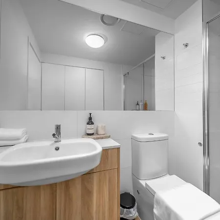 2br In Proximity Hamilton With Carpark Apartment Brisbane