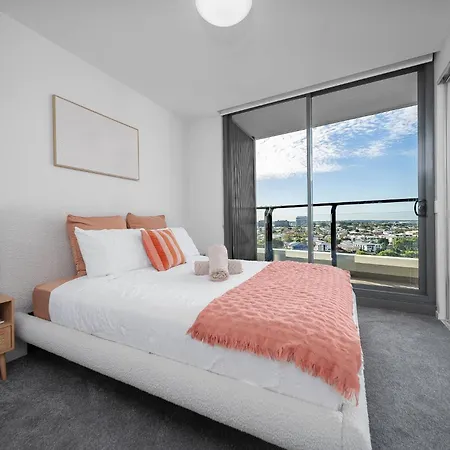 2br In Proximity Hamilton With Carpark Apartment Brisbane
