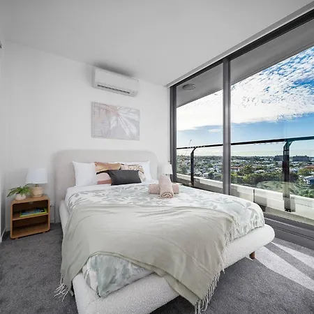 2br In Proximity Hamilton With Carpark Brisbane