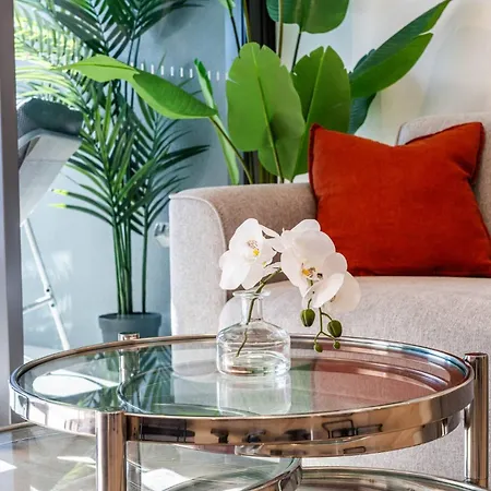 Apartment 1br In Queen's Wharf Lv 29 With Sofa Bed And Carpark