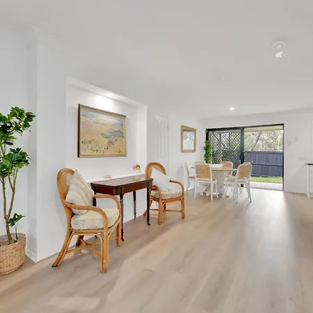 Holiday home Homely 3-bed Townhouse With Pool & Gym Access Brisbane