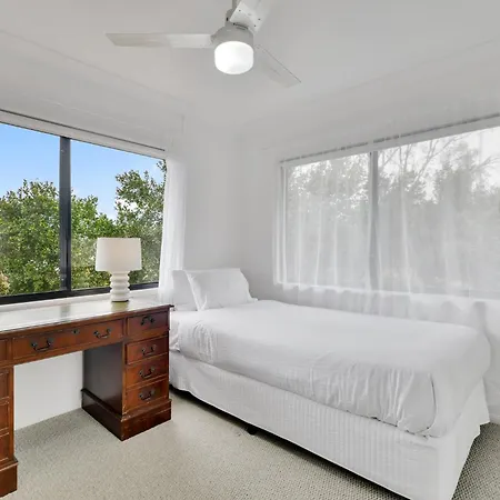 Holiday home Homely 3-bed Townhouse With Pool & Gym Access Brisbane