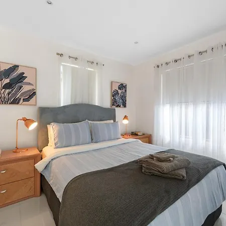 Holiday home Luxe Inner-city With Views - Teneriffe