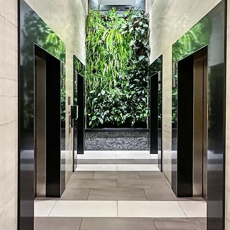 Cbd With Pool & Gym Access Apartment Brisbane
