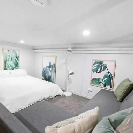 The New Yorker Loft Cbd Sleeps 5 Apartment