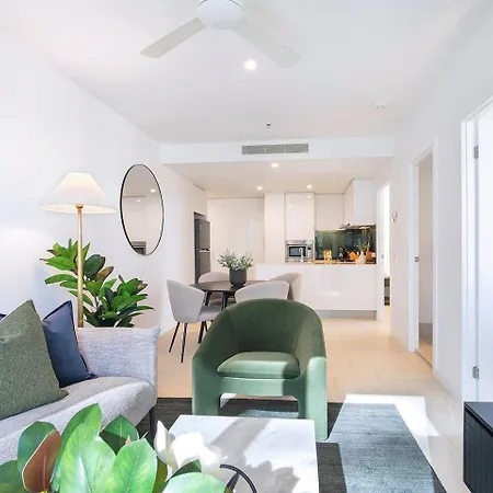 'oliva On Brookes' Chic Inner-city Escape With Pool Apartment Brisbane