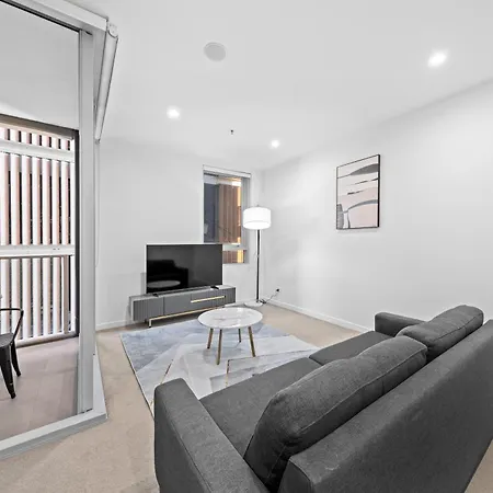 Elegant Retreat Arthouse 1br Apartment *